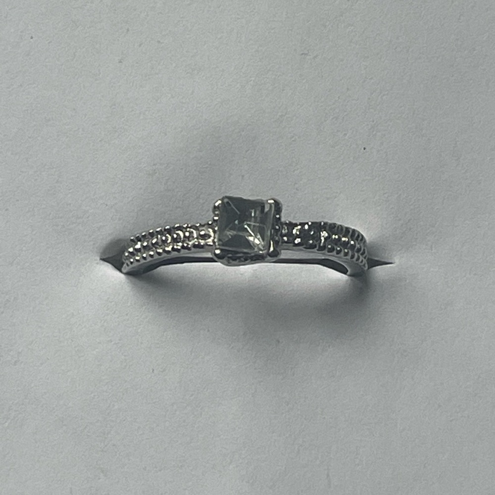 2 Silver Rings - Picture 2 of 7